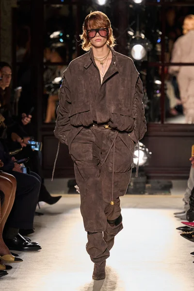 Look 33